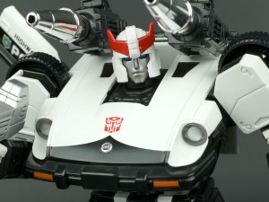 Transformers News: New Gallery: Masterpiece MP-17 Prowl