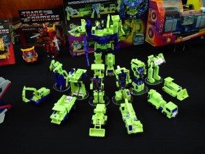 Transformers News: Images of New Transformers Generation 1 Reissues at San Diego Comic Con 2018 #HasbroSDCC