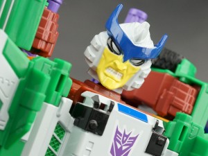 Transformers News: New Galleries: Club Subscription 4.0 Thunder Mayhem, Bludgeon, Spinister and Windsweeper