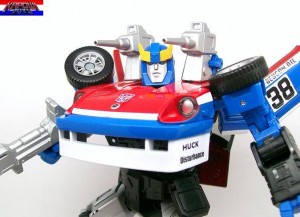 Transformers News: In-Hand Gallery: Takara Tomy Transformers Masterpiece MP-19 Smokescreen
