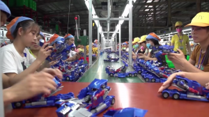 Transformers News: Videos Showing Factory Assembly and Painting Process for Transformers Figures
