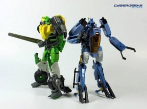 Transformers News: Additional In-Hand Images: Transformers Generations Voyager Whirl