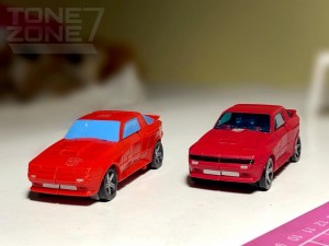 Transformers News: Comparison Images of Transformers Buzzworthy SS86 Cliffjumper and Kup with Original Releases