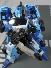 Transformers News: New Images of United Fracas and Haywire with Generations Blurr