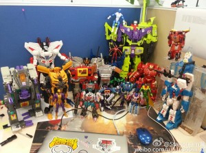 Transformers News: First in hand images for the Platinum Autobot Intel Ops Perceptor and Blaster set