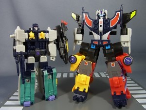 Transformers News: In-Hand Images: Kabaya Overlord and Road Caeser