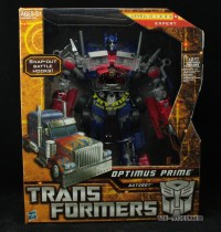 Transformers News: In-Package Images of 'Battle Hooks' Leader Optimus Prime