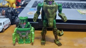 Transformers News: Pictorial Review for Transformers Swapticons Wild Jungle Mission 5-Pack