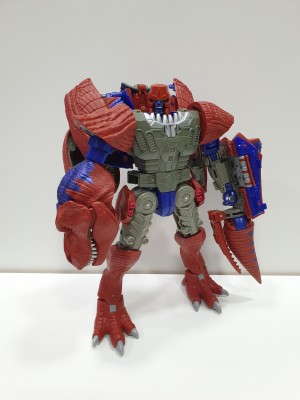 Transformers News: War for Cybertron Kingdom T-Wrecks More In-Hand Images