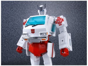 Transformers News: Video Review for Takara Transformers MP-30 Masterpiece Ratchet