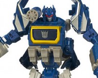 Transformers News: Generations Soundwave, Red Alert, Megatron and Darkmount deluxe figures in stock at toysrus.com