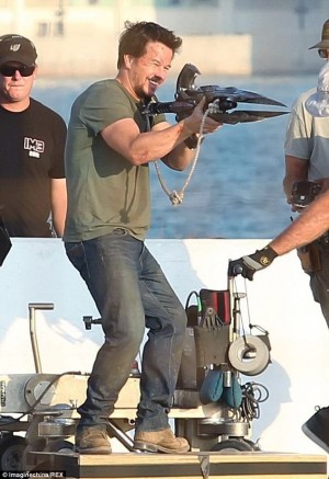 Transformers News: Additional Looks at the Transformers: Age of Extinction Sword / Gun