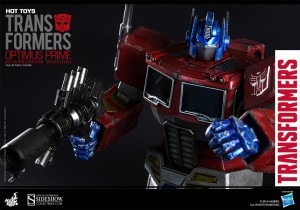 Transformers News: New Official Images: Hot Toys Optimus Prime (Starscream Version)