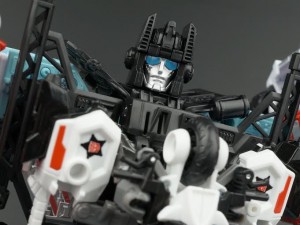 Transformers News: New Galleries: Combiner Wars Defensor and the Protectobots
