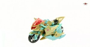 Transformers News: Transformers Collectors' Club Transmutate Video Review