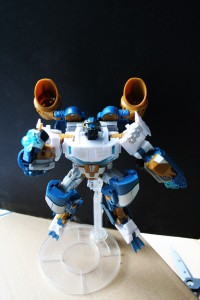 Transformers News: Extensive Look at Voyager Sea Spray