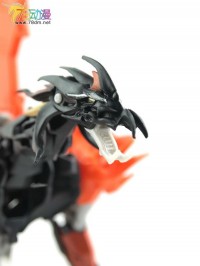 Transformers News: Transformers Prime "Beast Hunters" Voyager Predaking In-Hand Images