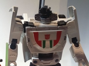 Transformers News: Images of Transformers Combiner Wars Wheeljack, Smockescreen, Trailbreaker and Hound at SDCC