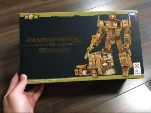 Transformers News: New Images of Takara Tomy Transformers Golden Lagoon Optimus Prime / Convoy