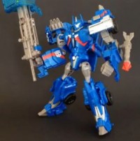 Transformers News: Transformers Prime Voyager Ultra Magnus Video Review