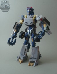 Transformers News: Photo Review of Hunt for the Decepticons Axor