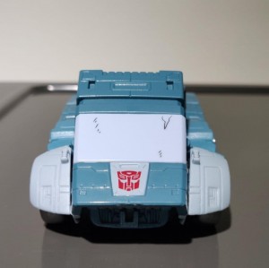 Transformers News: In Hand Images of Transformers Buzzworthy SS Kup
