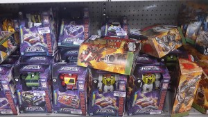 Transformers News: Various Transformers Toys Skipped by Canadian Retailers Now Found at Liquidator