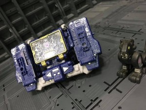 Transformers News: Siege News Roundup: Astrotrain Confirmed, Voyager Apeface Listing, Soundwave's Boombox Mode and More
