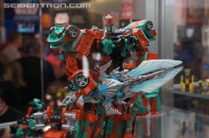 Transformers News: New Gallery: SDCC 2015 Transformers Fan-Built Combiner Victorion and Torchbearers