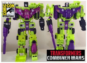 Transformers News: Transformers Combiner Wars Devastator - Retail & SDCC Comparison