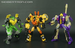 Transformers News: Generations Voyagers finally spotted in the UK