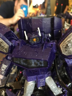 Transformers News: New Pictures From Transformers War For Cybertron: Siege Display at #NYCC: Flywheels, Shockwave, Starscream, Cassettes, More
