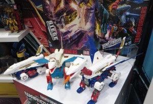 Transformers News: New Transformers Earthrise Sky Lynx Image Including Comparison to G1 Toy and More Australia Toy Fair Images