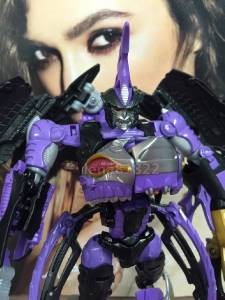 Transformers News: New in hand images of Transformers Cloud Hellwarp