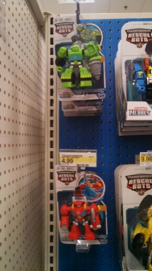 Transformers News: Transformers: Rescue Bots Feature Bots Wave Sighted at US Retail
