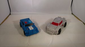 Transformers News: Video Review for Transformers: Robots in Disguise Combiner Force One-Step Strongarm & Heatseeker