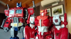 Transformers News: Video Reviews for Transformers Power of the Primes Elita-1 and Hun-Gurrr