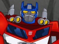 Transformers News: Exclusive promo images of Optimus and Bumblebee from Transformers: Rescue Bots season finale