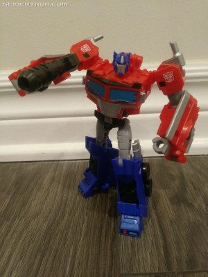 Transformers News: Video Review for Transformers Cyberverse Deluxe Optimus Prime and Shockwave