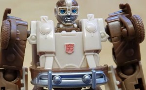 Transformers News: Rise of the Beasts Weaponiser Wheeljack Pack Available on Amazon.ca + Video Review