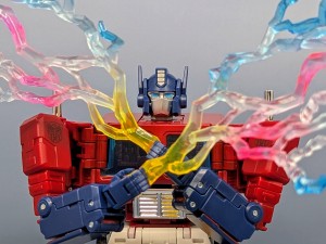Transformers News: Images and Reviews of Transformers Masterpiece Ginrai Figures + Breakage Warning