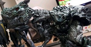 Transformers News: Transformers Studio Series Leaders Grimlock and Blackout Found at US Retail