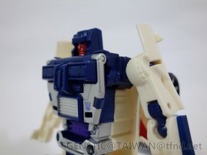Transformers News: In-Hand Images - Transformers Generations Combiner Wars Deluxe Breakdown