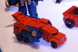 Transformers News: Video Review for Transformers Robots in Disguise One-Step Changers Advanced Optimus Prime