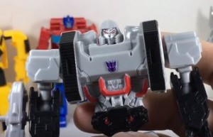 Transformers News: In Depth Look at All New Transformers 4.5" Toys in Video Review of Megatron, Optimus, Starscream and Bumblebee