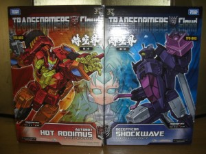Transformers News: In-hand Images - Transformers Cloud Hot Rodimus and Shockwave
