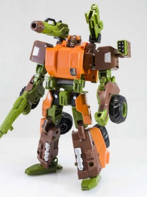 Transformers News: In-Hand Images: Transformers Generations Voyager Roadbuster