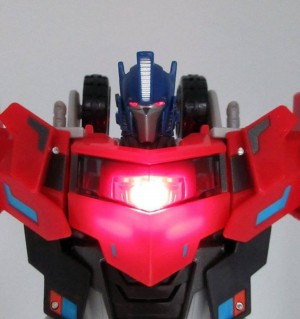 Transformers News: New Japanese Language Commercial For TAV Optimus, Plus A New Tweet From TFYuki