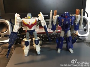 Transformers News: In-Hand Images of Triggerhappy and Getaway from Titans Return Wave 3 Deluxe Case Assortment
