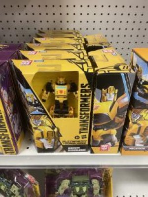 Transformers News: Origins Bumblebee Has Been Found in Toysrus Canada